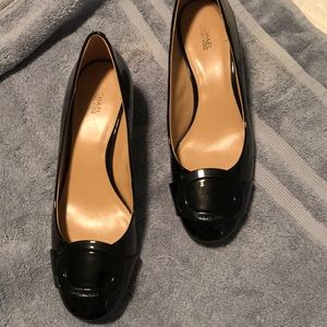 Michael black patten leather heels